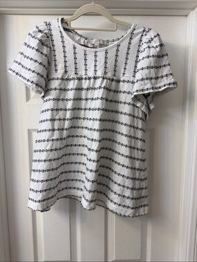 LOFT White Short Sleeve Knit Top with Black Dot-Stripe